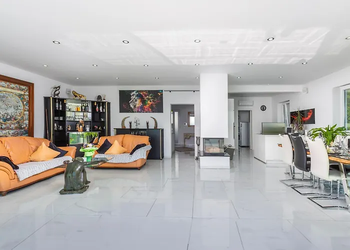 White Pearl Diamond Opatija, Luxury Villa, Meerblick, Beheizter Pool